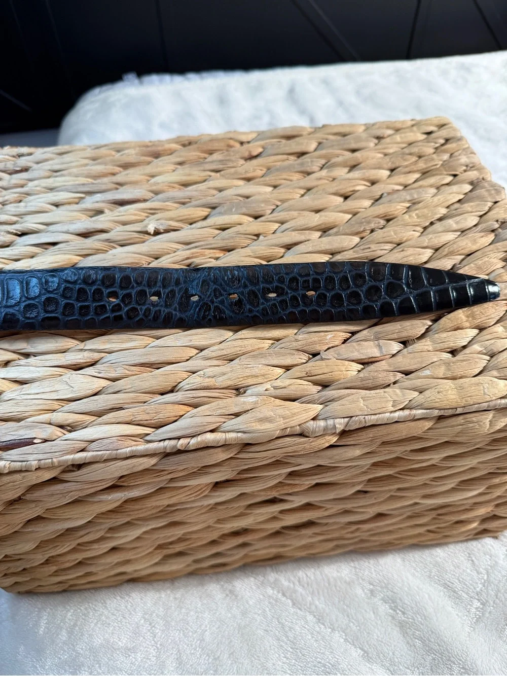 Trafalgar Italian Embossed Calfskin Leather Belt Black Croc Size 38 USA